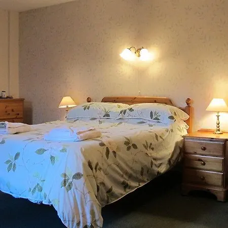 Royal Oak Hotel 3*